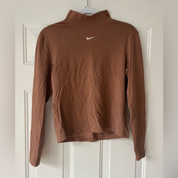 Nike Tops - Nike Turtleneck
